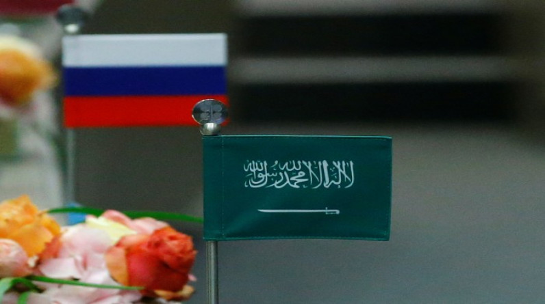 منافسة سعودية روسية شرسة في ميدان النفط الصيني.. من سيربح الجائزة الكبرى؟